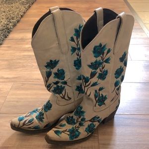 Lane Cowgirl Boots